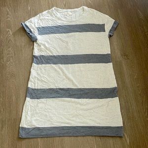 Lou & grey t shirt dress